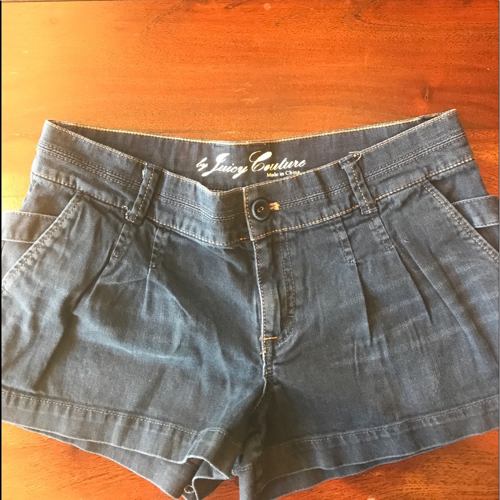 Juicy Couture jean shorts size 28